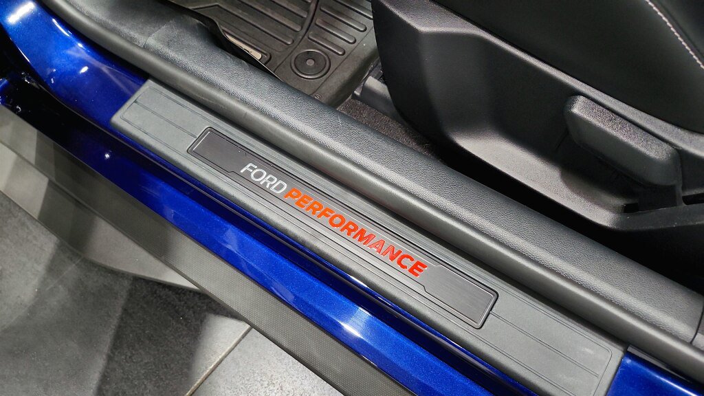 Used 2020 Ford Mustang Shelby GT500 w/ Technology Package RWD image 32