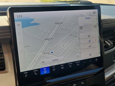 Used 2024 Ford Expedition XLT image 25