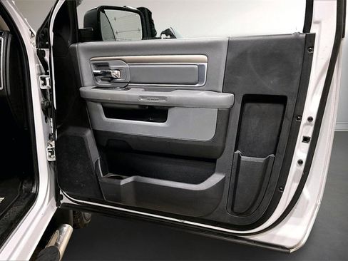 Used 2017 RAM 1500 Classic SLT image 26