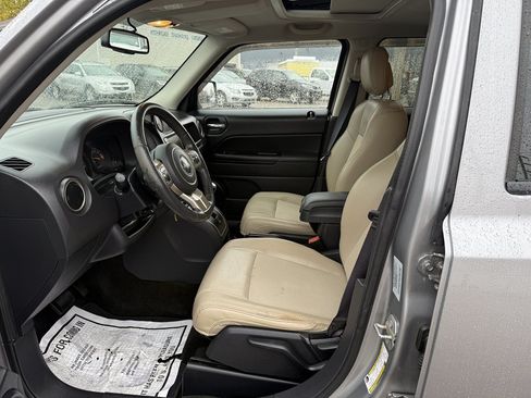 Used 2016 Jeep Patriot 75th Anniversary w/ Power Value Group AWD/4WD image 12