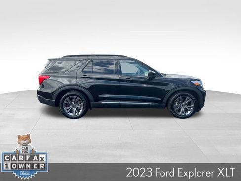 Used 2023 Ford Explorer XLT w/ Equipment Group 202A AWD/4WD image 5