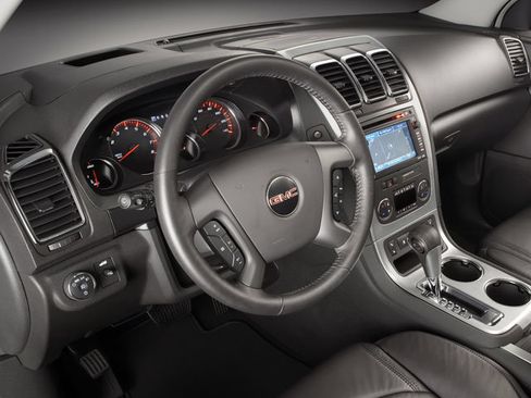 Used 2009 GMC Acadia SLT w/ Technology Package AWD/4WD image 4