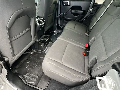 Certified 2022 Jeep Wrangler Unlimited Sport image 24