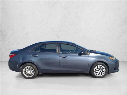 Used 2017 Toyota Corolla LE image 6