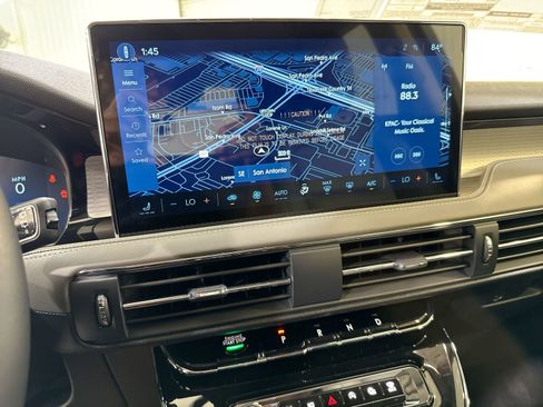 New 2026 Lincoln Corsair Premiere image 19