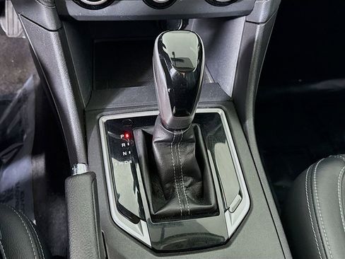 Used 2017 Subaru Impreza 2.0i Limited image 8