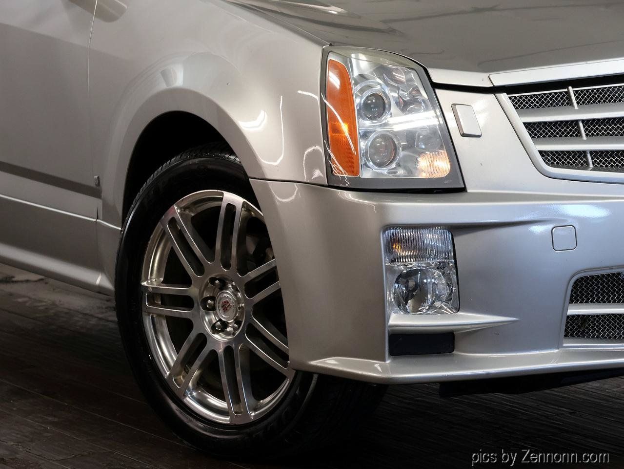 Used 2007 Cadillac SRX V8 w/ Utility Package AWD/4WD image 3