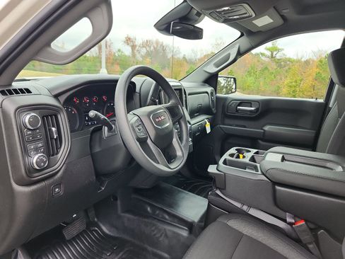 New 2026 GMC Sierra 1500 Pro w/ Pro Value Package image 9