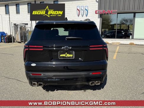 Used 2026 Chevrolet Traverse LT w/ Midnight/Sport Edition AWD/4WD image 4