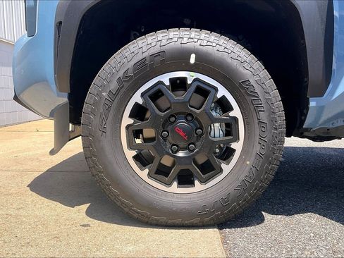 New 2026 Toyota Tacoma TRD Off-Road AWD/4WD image 15
