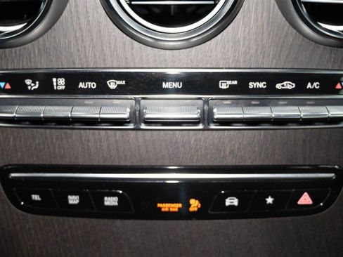 Certified 2022 Mercedes-Benz GLC 300 image 28