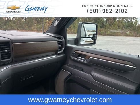 Used 2024 Chevrolet Silverado 2500 High Country w/ High Country Premium Package image 32