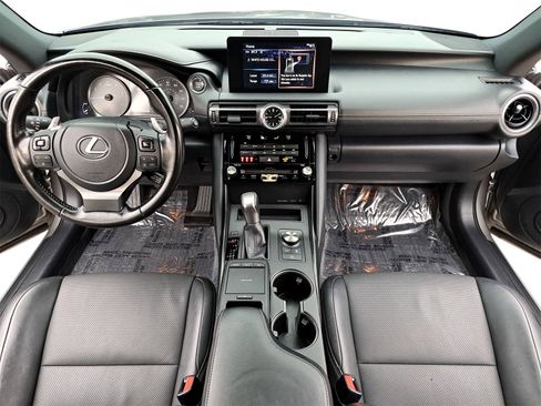 Used 2021 Lexus IS 300 image 9
