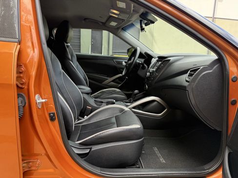 Used 2014 Hyundai Veloster Turbo image 23