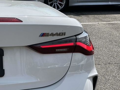 Used 2022 BMW 440i xDrive Convertible w/ Premium Package image 12