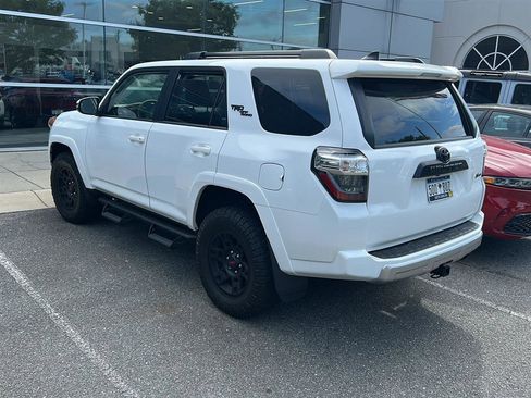 Used 2024 Toyota 4Runner TRD Off-Road Premium w/ Moonroof Package AWD/4WD image 2