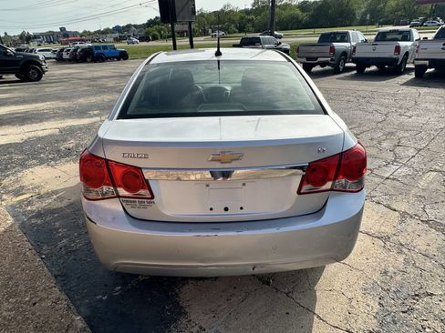 Used 2011 Chevrolet Cruze LT FWD image 8