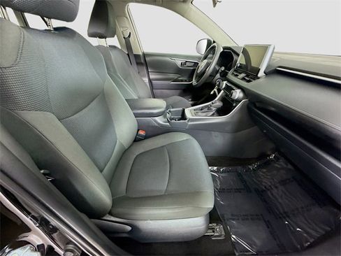 Certified 2025 Toyota RAV4 LE image 26