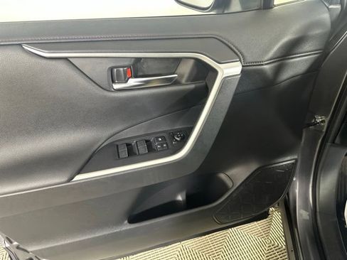 Used 2023 Toyota RAV4 XSE AWD/4WD image 12