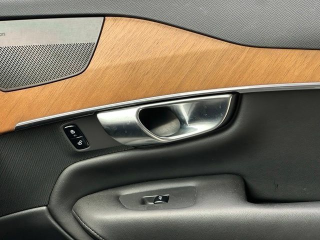 Used 2023 Volvo XC90 B6 Plus w/ Protection Package Premier AWD/4WD image 35