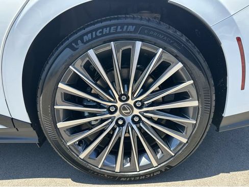 New 2026 Lexus ES 350e FWD image 42