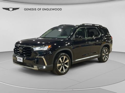 Used 2023 Honda Pilot Touring image 1