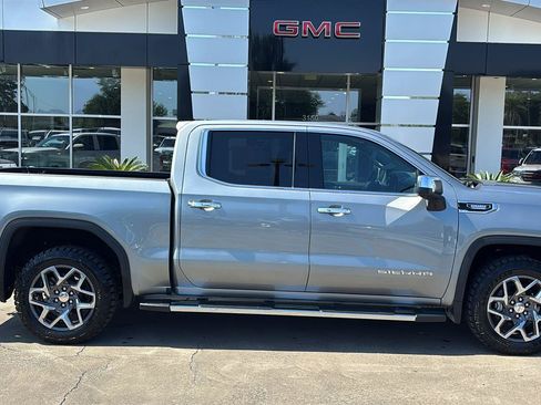 Certified 2023 GMC Sierra 1500 SLT w/ SLT Premium Package AWD/4WD image 9