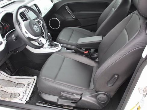 Used 2017 Volkswagen Beetle 1.8T SE image 13