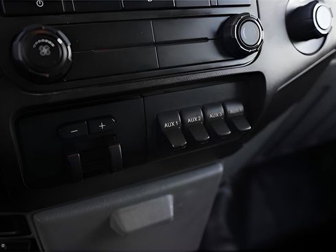 Used 2013 Ford F450 XL w/ Snow Plow Prep Pkg image 22