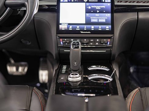 Used 2023 Maserati Quattroporte Modena Q4 image 41