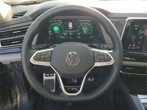 Certified 2025 Volkswagen Atlas Peak Edition SE image 22