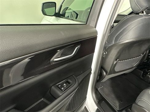 Certified 2023 Jeep Grand Cherokee L Laredo image 12