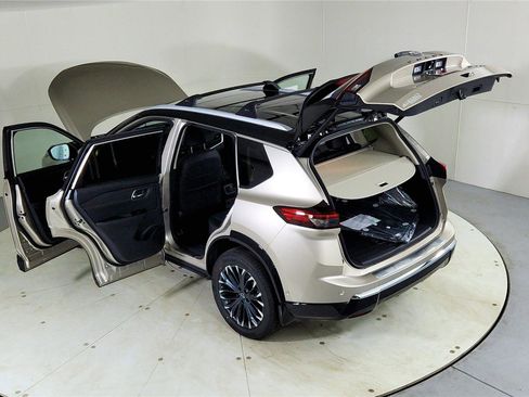 New 2026 Nissan Rogue Platinum w/ Platinum Premium Package image 26
