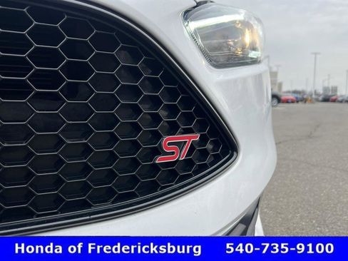 Used 2016 Ford Focus ST image 12