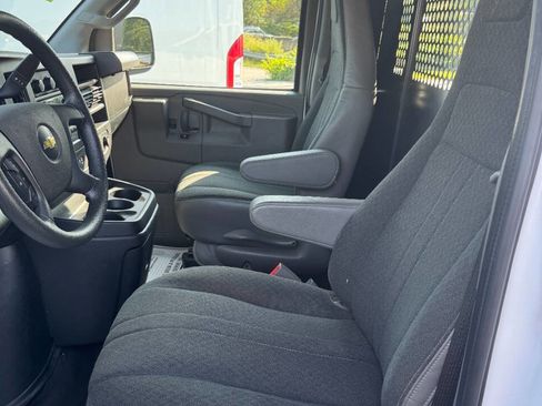Used 2023 Chevrolet Express 2500 w/ Driver Convenience Package image 12