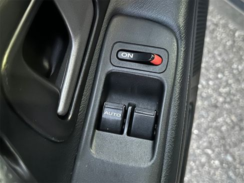 Used 2004 Honda S2000 image 19