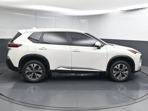 Certified 2023 Nissan Rogue SV image 9