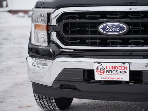 Used 2022 Ford F150 XLT w/ Trailer Tow Package image 11