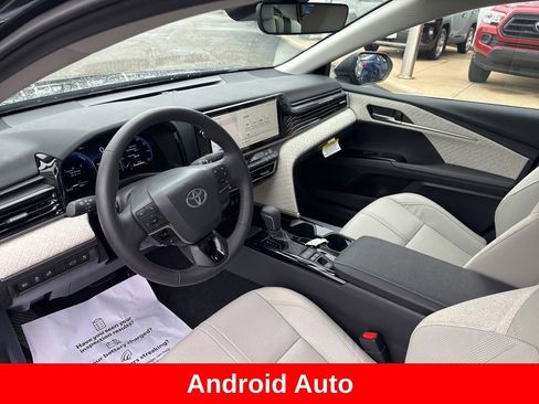 Used 2026 Toyota Camry XLE AWD/4WD image 13