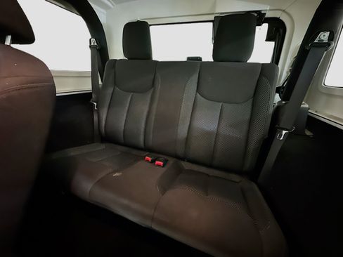 Used 2016 Jeep Wrangler Sport image 26