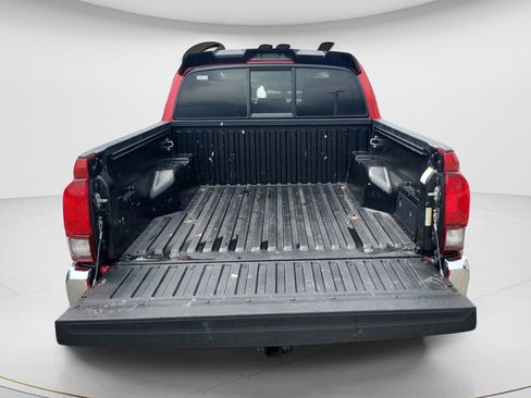 Certified 2022 Toyota Tacoma SR5 RWD image 9