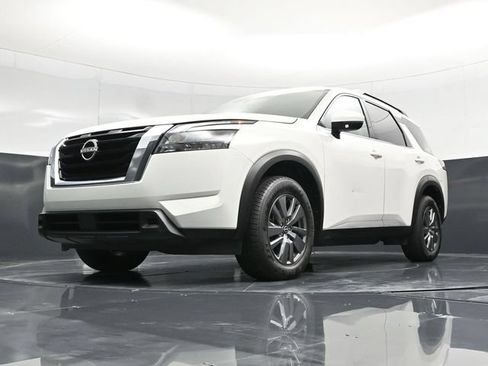 Used 2025 Nissan Pathfinder SV FWD image 59