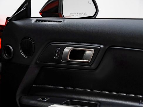 Used 2022 Ford Mustang Shelby GT500 w/ Technology Package image 87