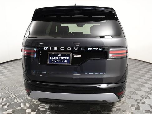 Used 2026 Land Rover Discovery Limited Edition AWD/4WD image 5