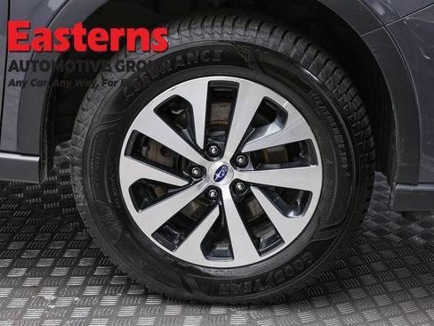 Used 2022 Subaru Outback Premium AWD/4WD image 30