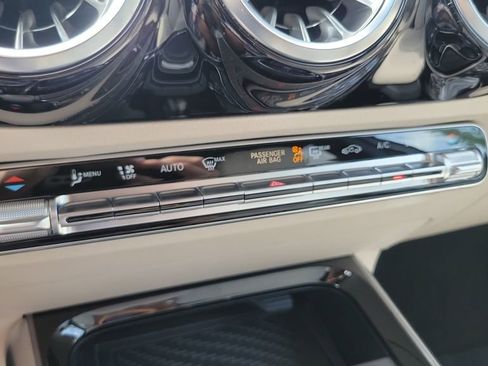 Used 2025 Mercedes-Benz GLA 250 image 26