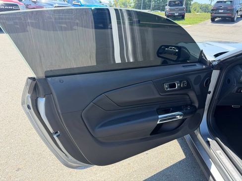 Used 2025 Ford Mustang GT Premium RWD image 12