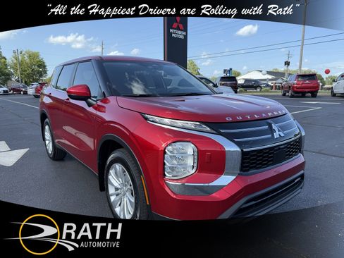 New 2025 Mitsubishi Outlander ES image 1