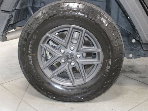 Used 2024 Jeep Wrangler Unlimited Sport AWD/4WD image 14
