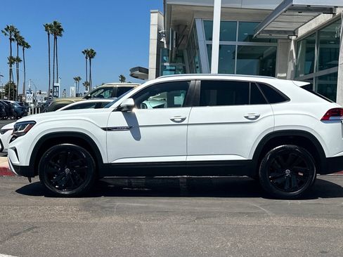 Used 2023 Volkswagen Atlas Cross Sport SE w/ Panoramic Sunroof Package FWD image 7